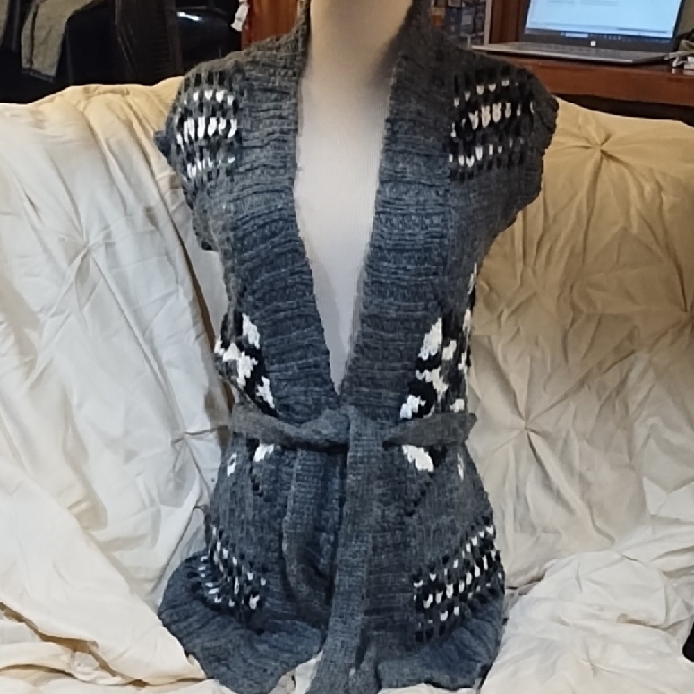 Mossimo Supply Co. Gray and White Patterned Cardigan